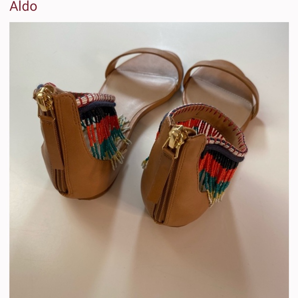ALDO - NWT in box 📦- beaded fringe - Tan 8.5 - Picture 3 of 6